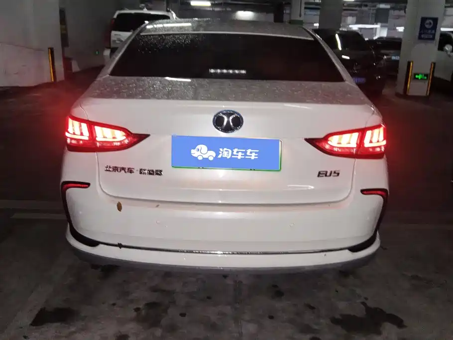 BAIC Beijing EU5 2018 2018 R500 Smart Wind Edition