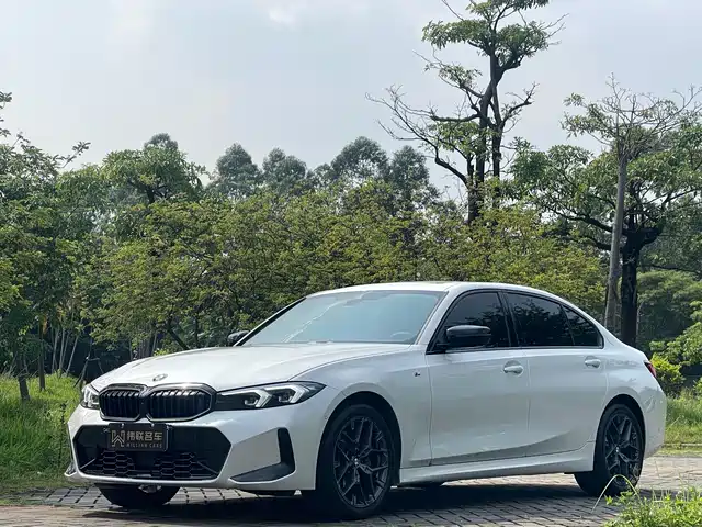 BMW 3 Series 2025 330Li M Sport Night Edition — фото 1