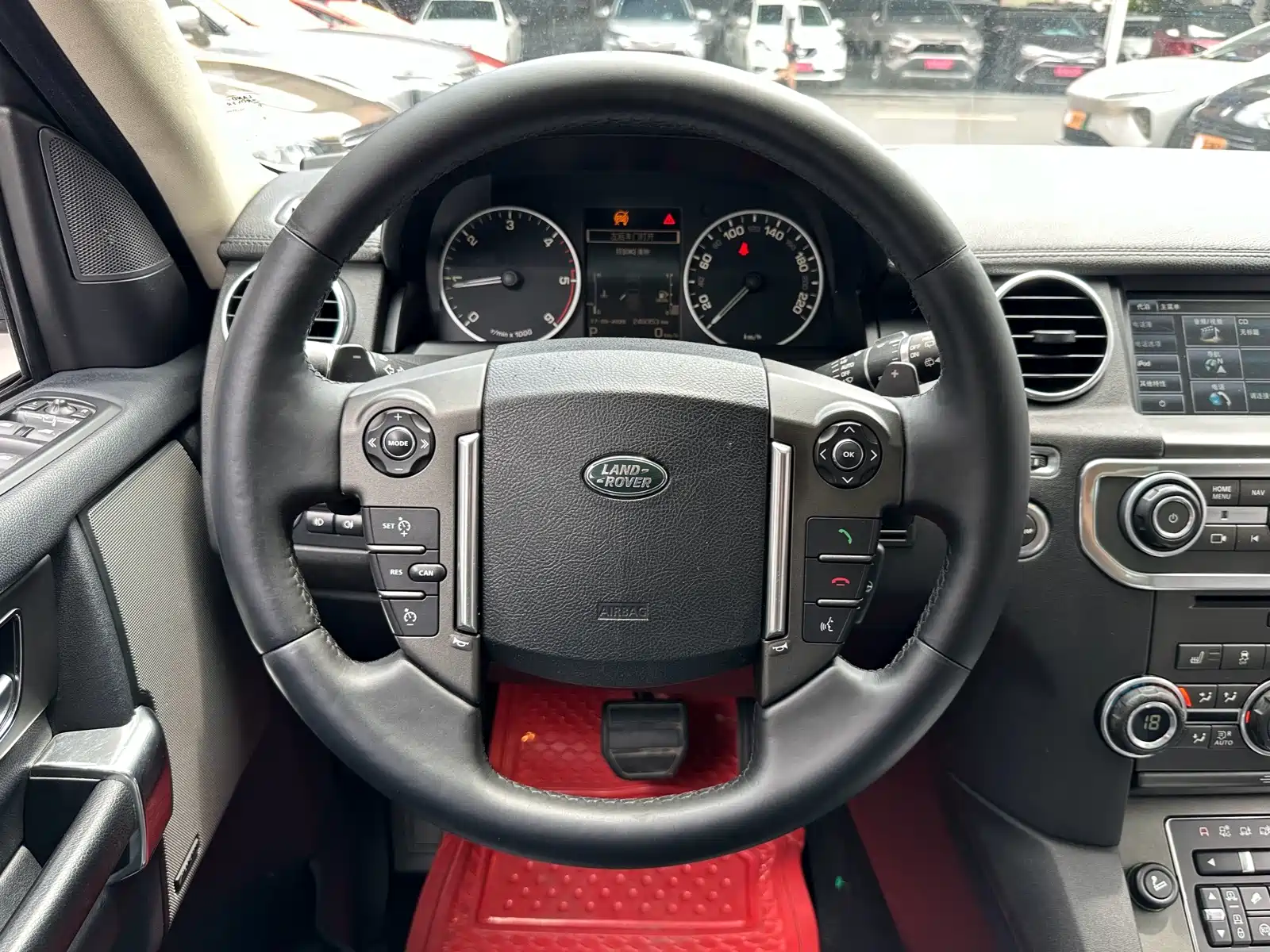 Фото 19 - Land Rover Discovery