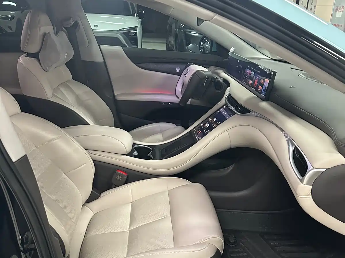 ZHIJI AUTOMOBILE ZHIJI L6