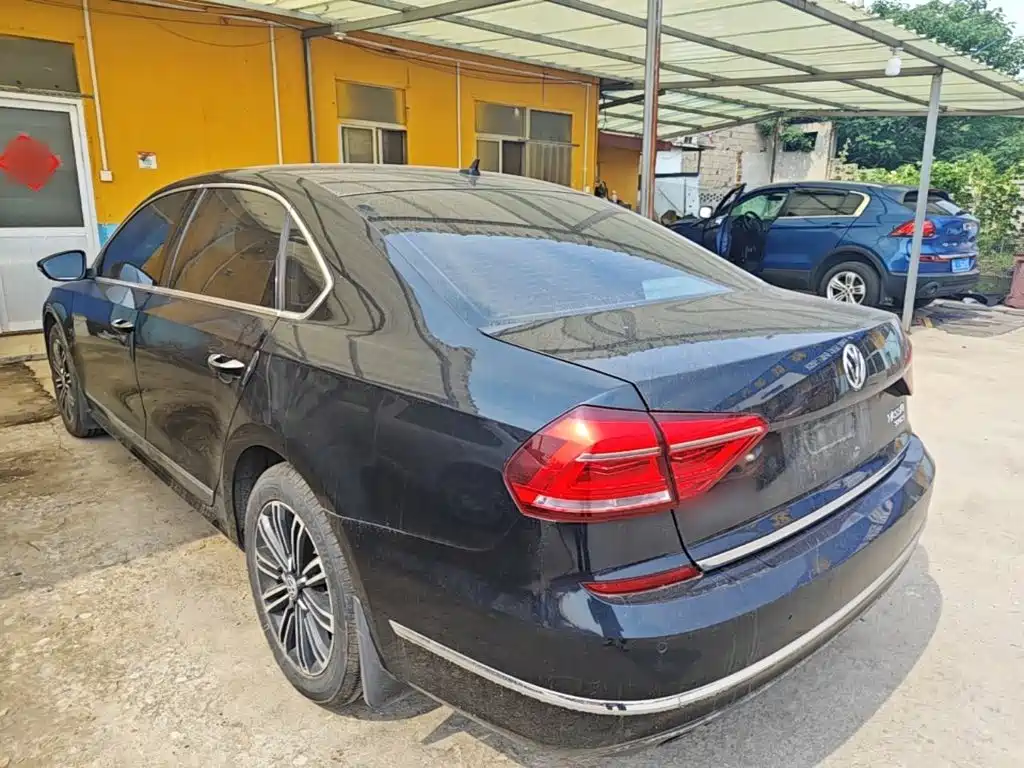 Photo 5 - Volkswagen Passat