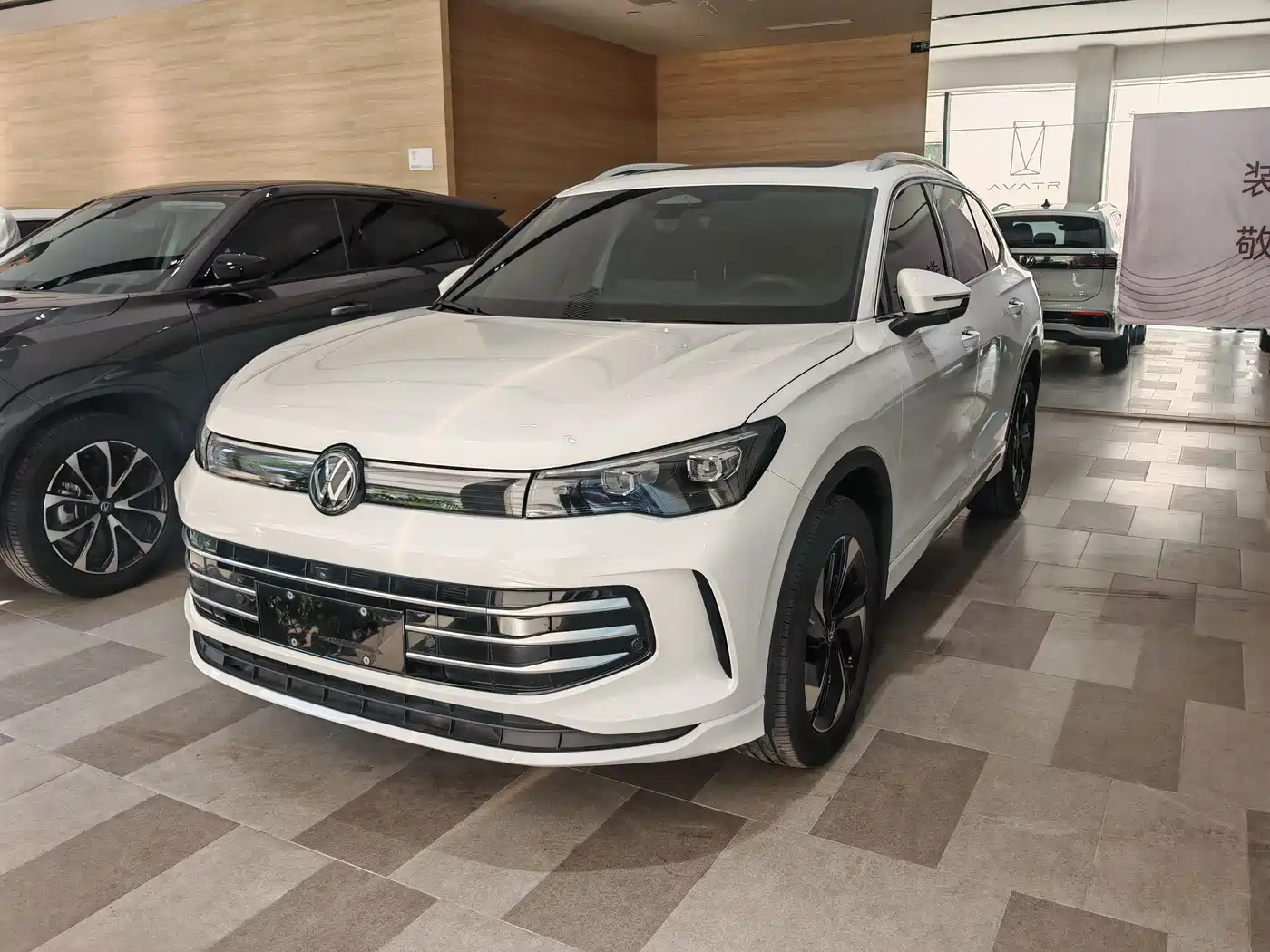 Volkswagen Tiguan L 2025 2024 PRO 330TSI 2WD Intelligent Leader Edition