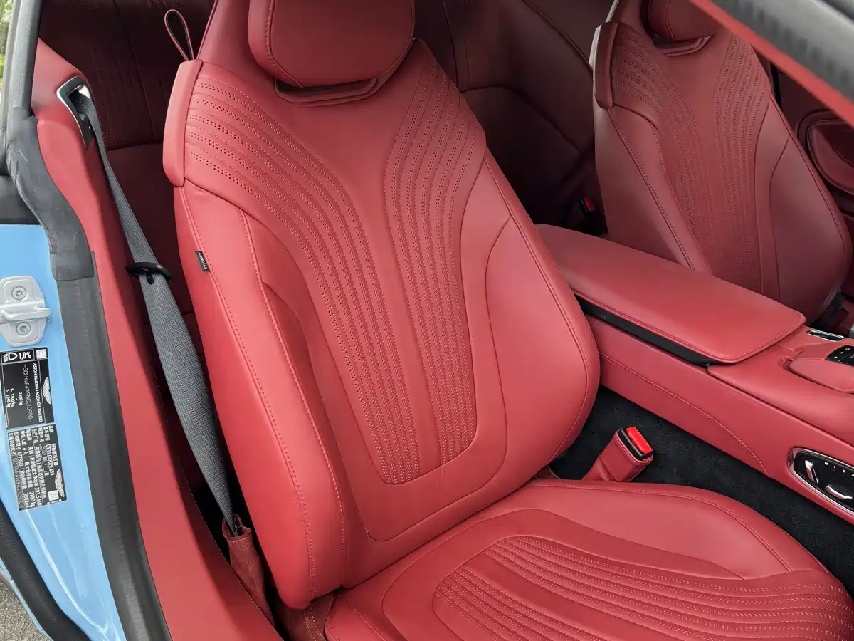 Aston Martin DB11 2022 2022 4.0T V8 Coupe