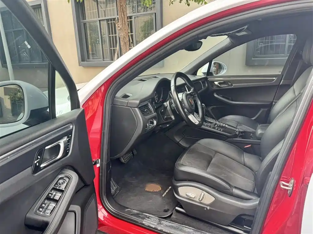 Porsche Macan 2017 Macan 2.0T фото 23