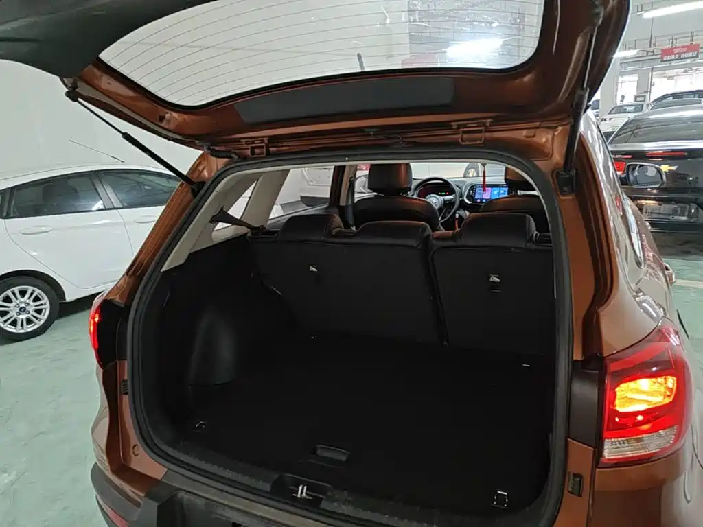 Photo 19 - Kia KX3