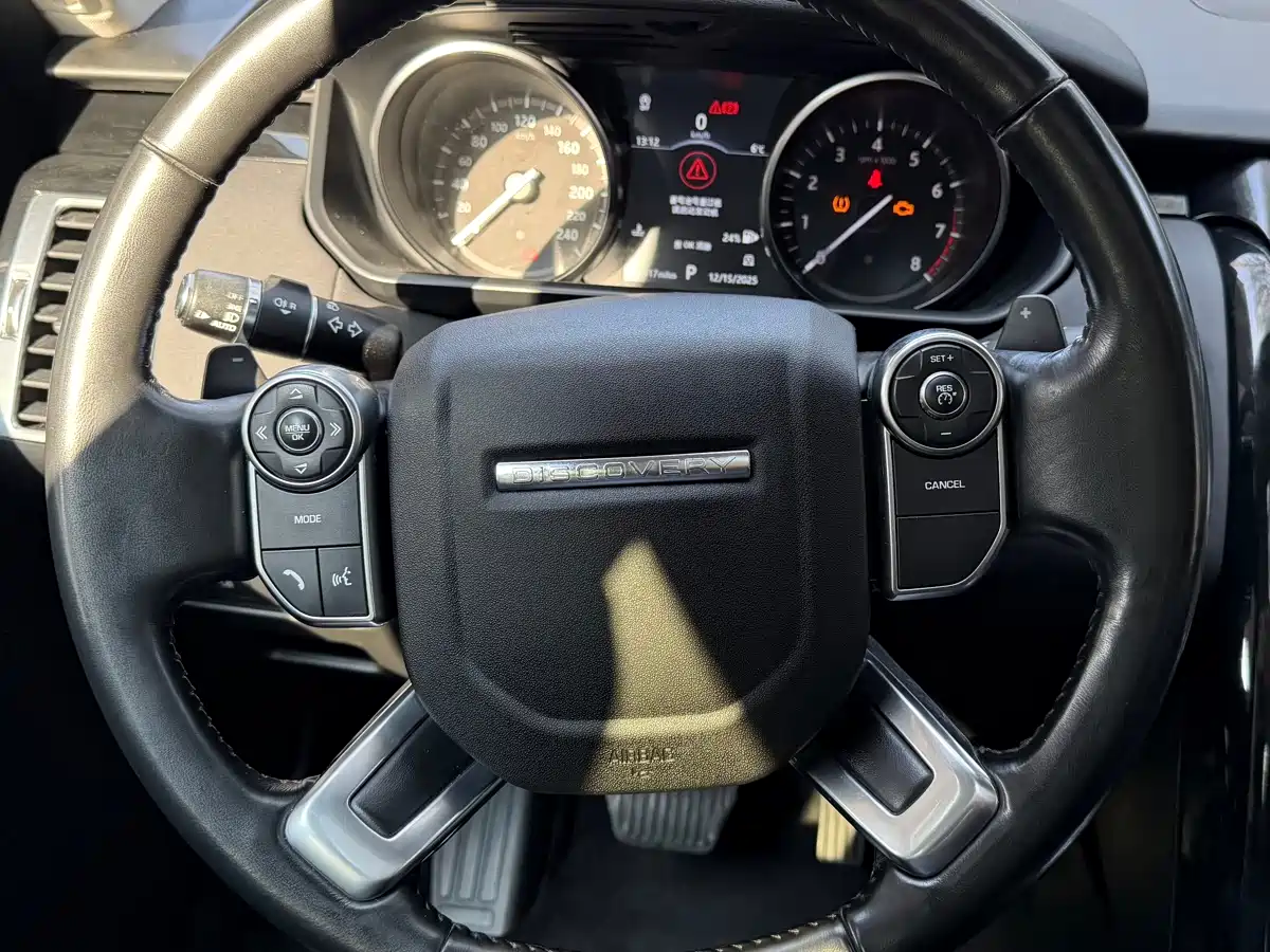 Land Rover Discovery 2017 3.0 SC V6 SE фото 9