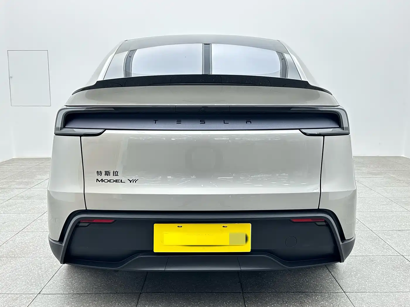 Tesla Model Y L 2025 2025 Facelift Long Range AWD