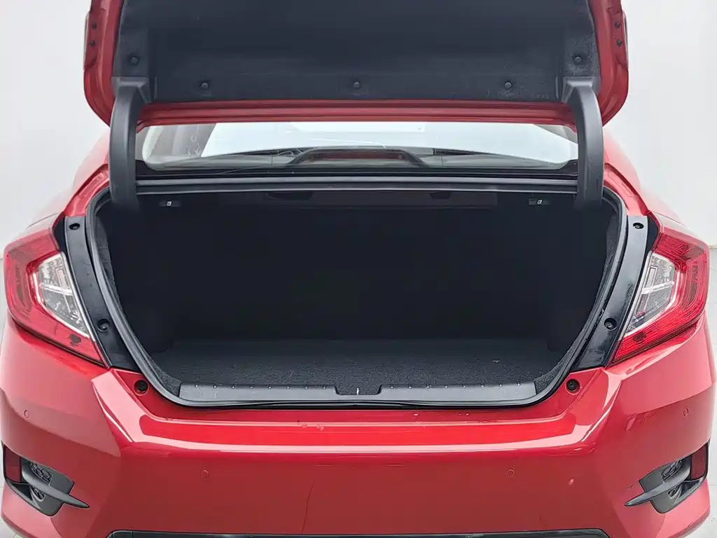Photo 16 - Honda Civic