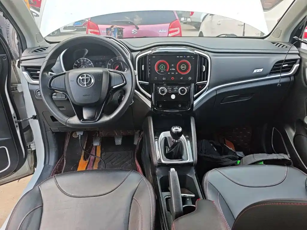 Zhonghua V3 2019 2017 1.5L Manual Comfort