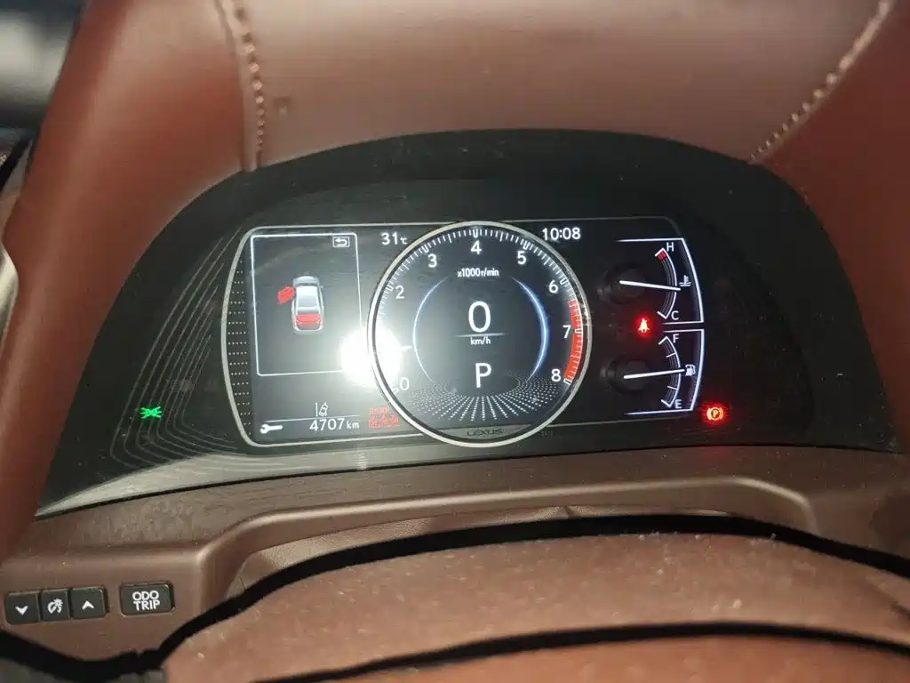 Фото 4 - Lexus ES