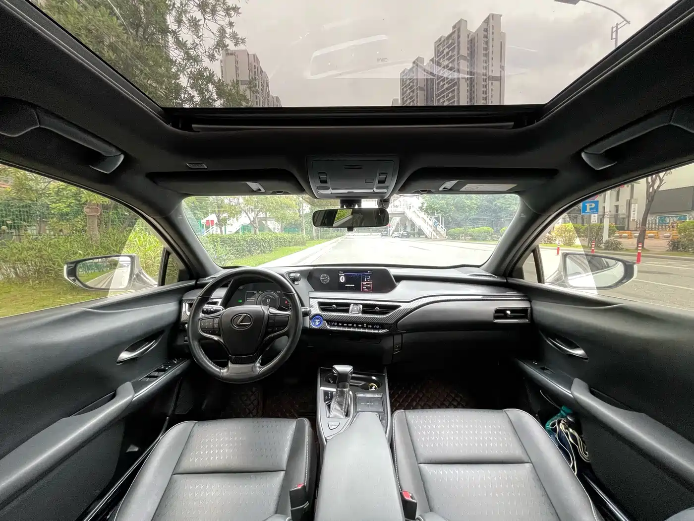Lexus UX 2019 260h Explorer Fun Edition (China V) фото 11