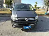 Photo 2 - Volkswagen Multivan