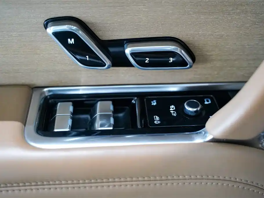 Land Rover Range Rover 2023 4.4 V8 SV Ultimate Genesis Extended Edition фото 21