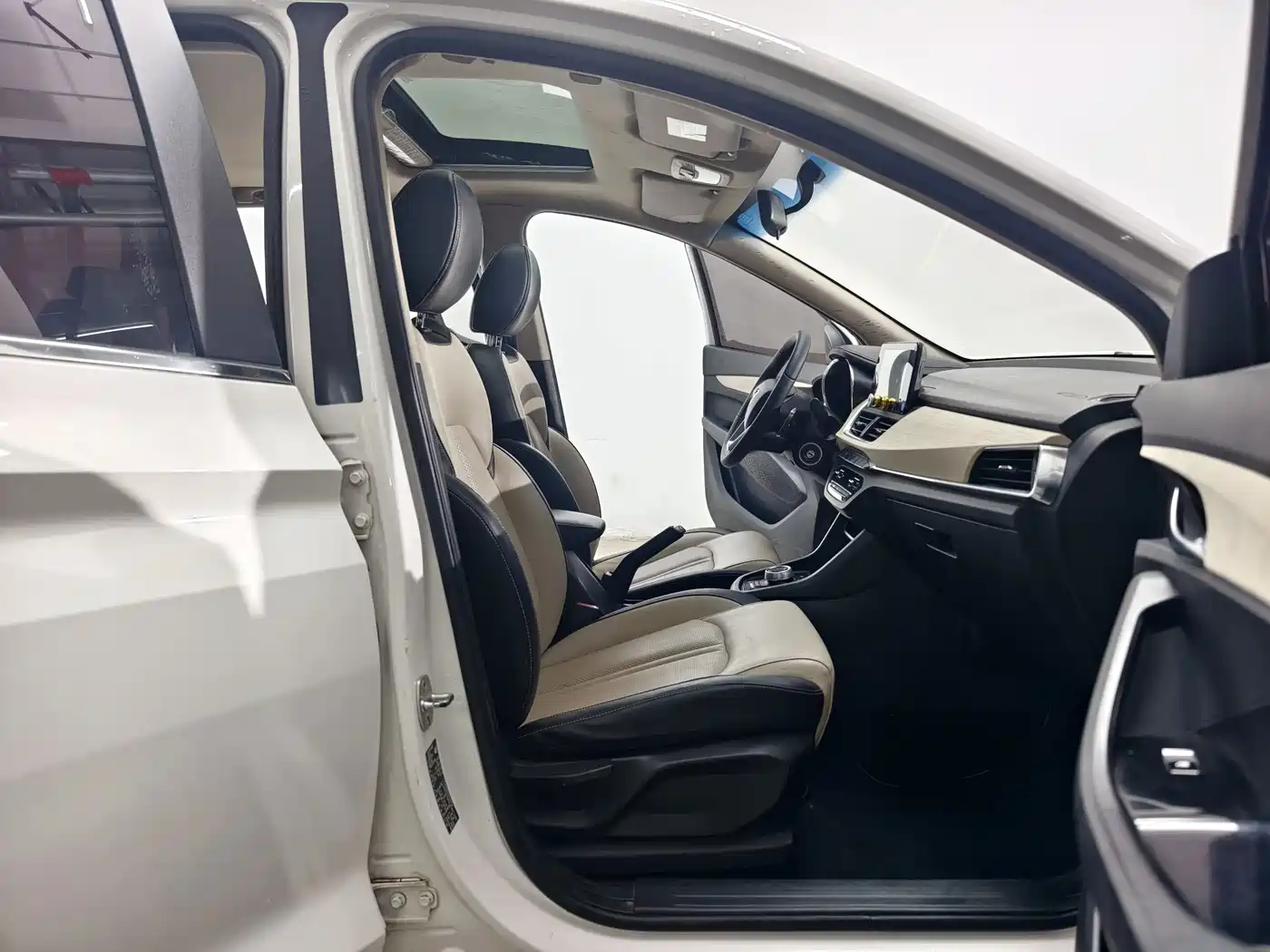 Baojun 360 2018 2018 1.5L Automatic Luxury (China V)