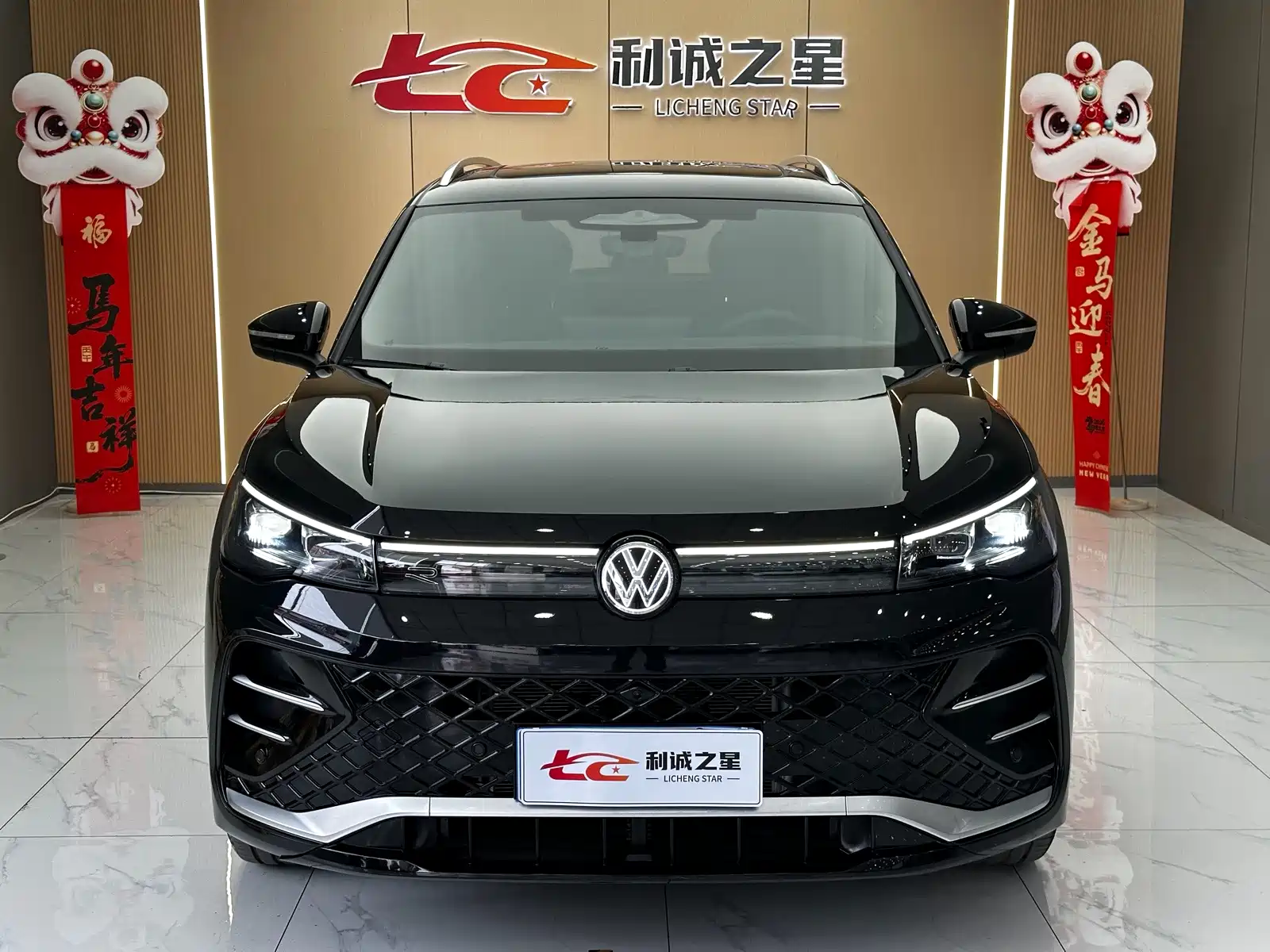 Фото 2 - Volkswagen Tiguan L