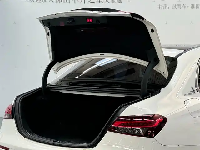 Mercedes-Benz E-Class 2021 E 300 L Fashion — фото 3