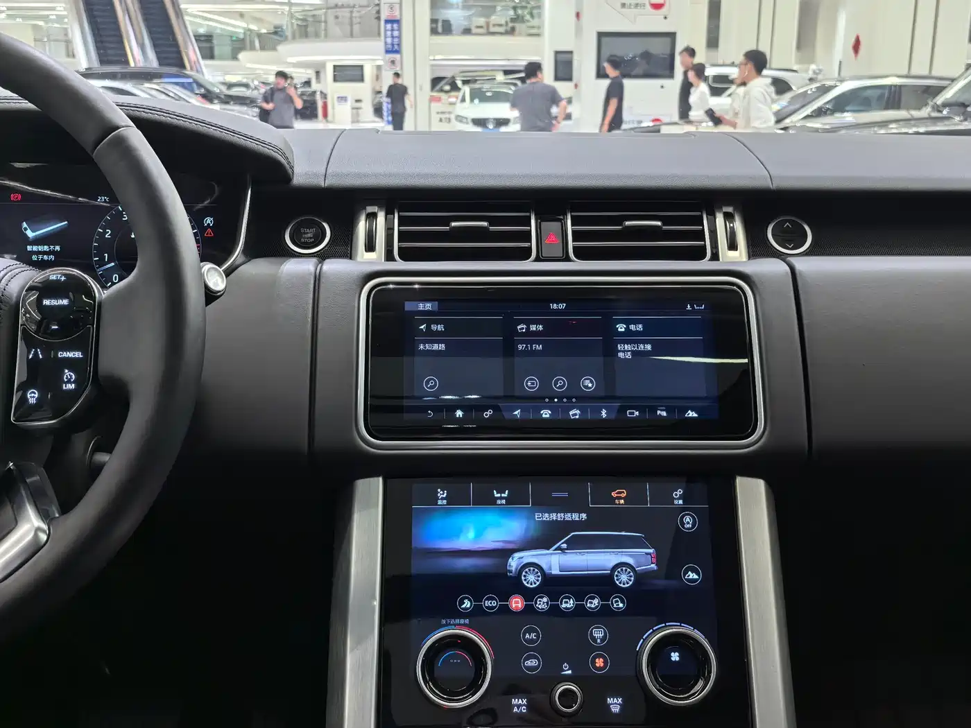 Land Rover Range Rover 2019 3.0 SC V6 Heritage Extended Edition фото 6