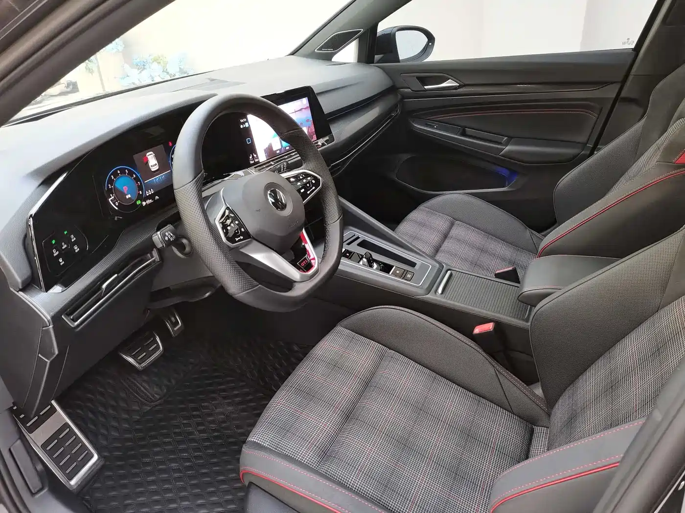 Volkswagen Golf GTI 2021 380TSI DSG GTI фото 7