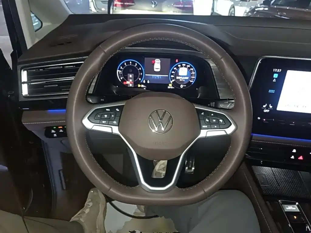 Volkswagen Viloran 2025 2024 380TSI Executive Edition