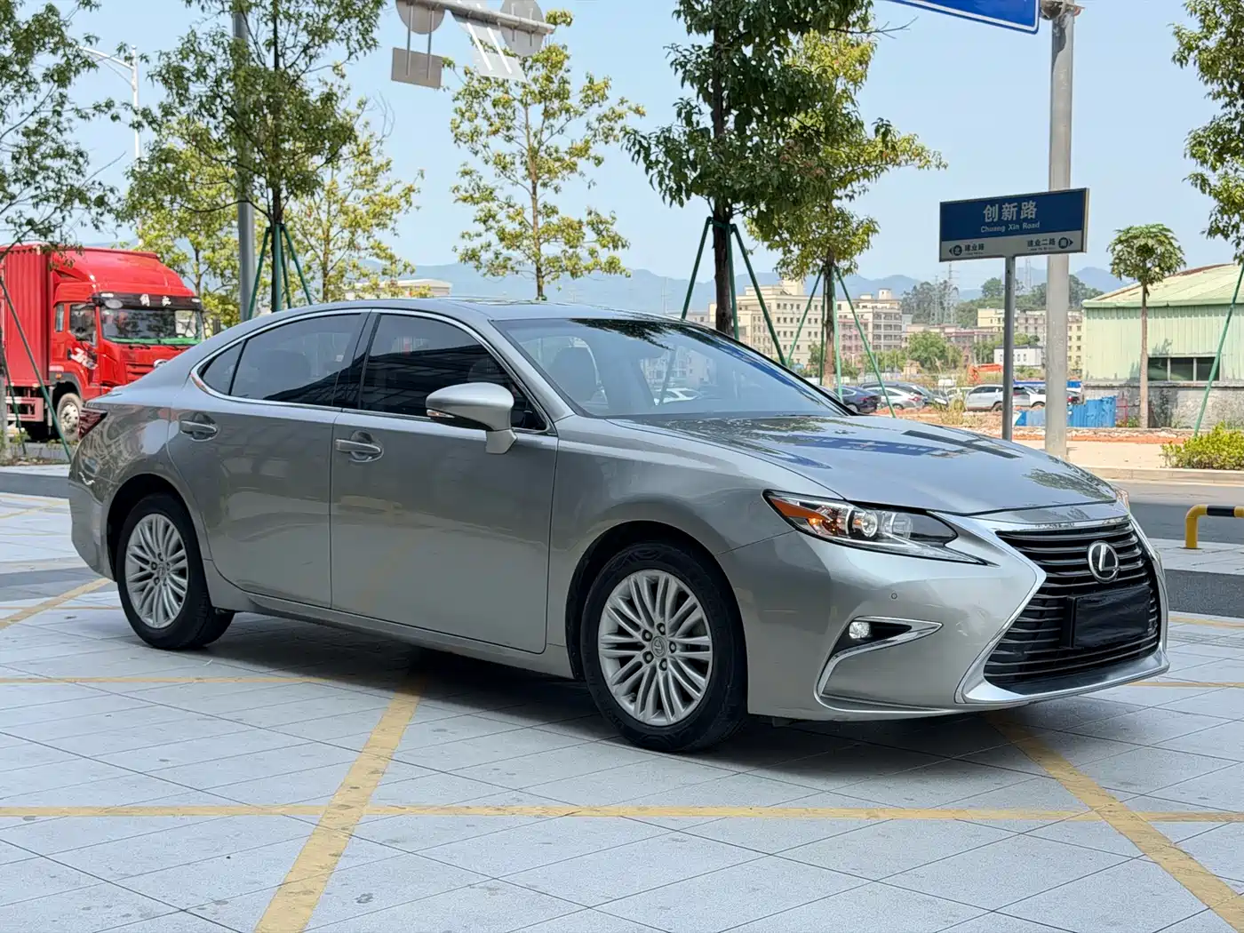 Lexus ES 2015 200 Elite Edition фото 3