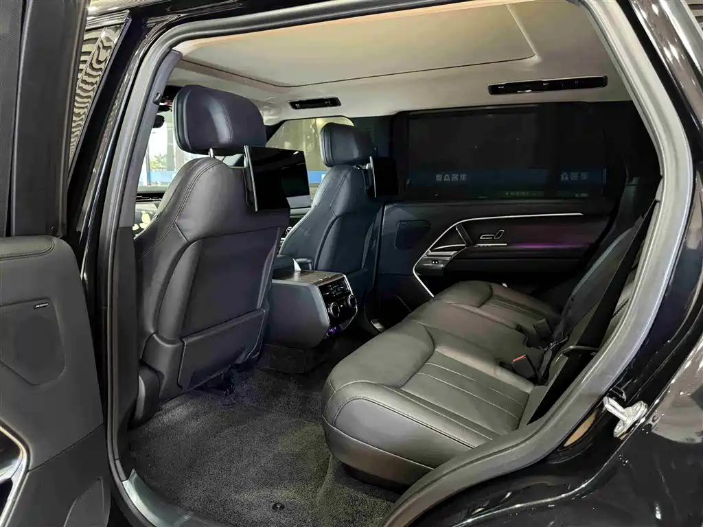 Land Rover Range Rover 2023 Facelift 3.0 L6 400PS Prosperity Extended Version фото 9