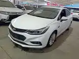 Photo 2 - Chevrolet Cruze