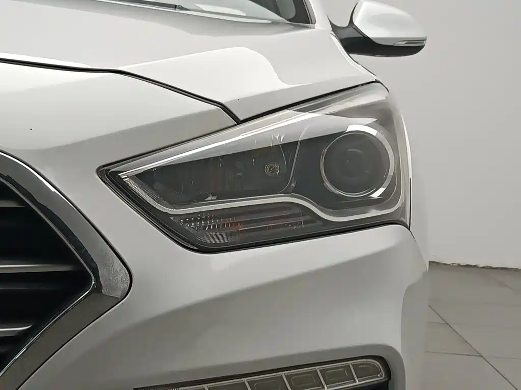 Photo 7 - Hyundai Mistra