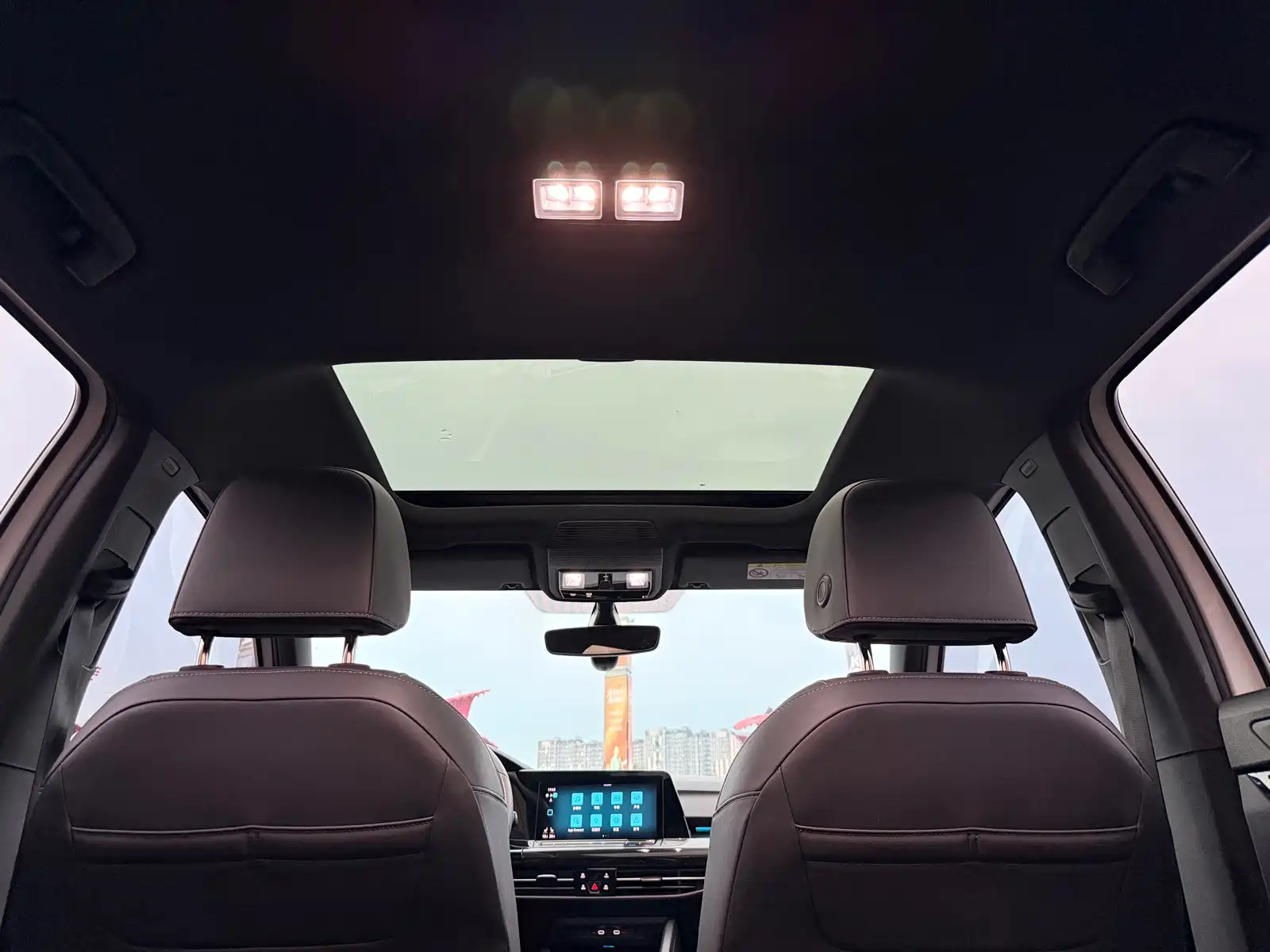 Фото 22 - Volkswagen Golf
