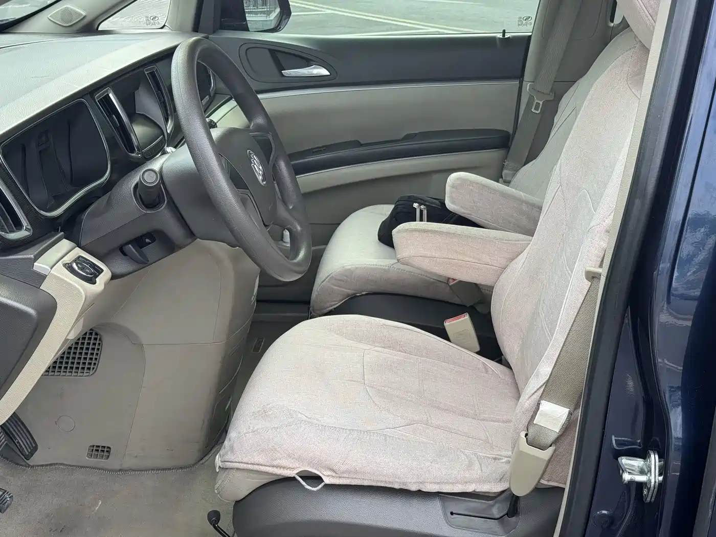 Buick GL8 2013 2.4L CT Luxury Business Comfort Edition фото 11