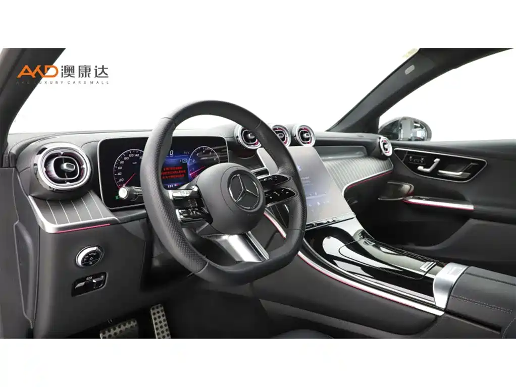 Mercedes-Benz GLC Coupe 2024 Model GLC 300 4MATIC Coupe SUV фото 6