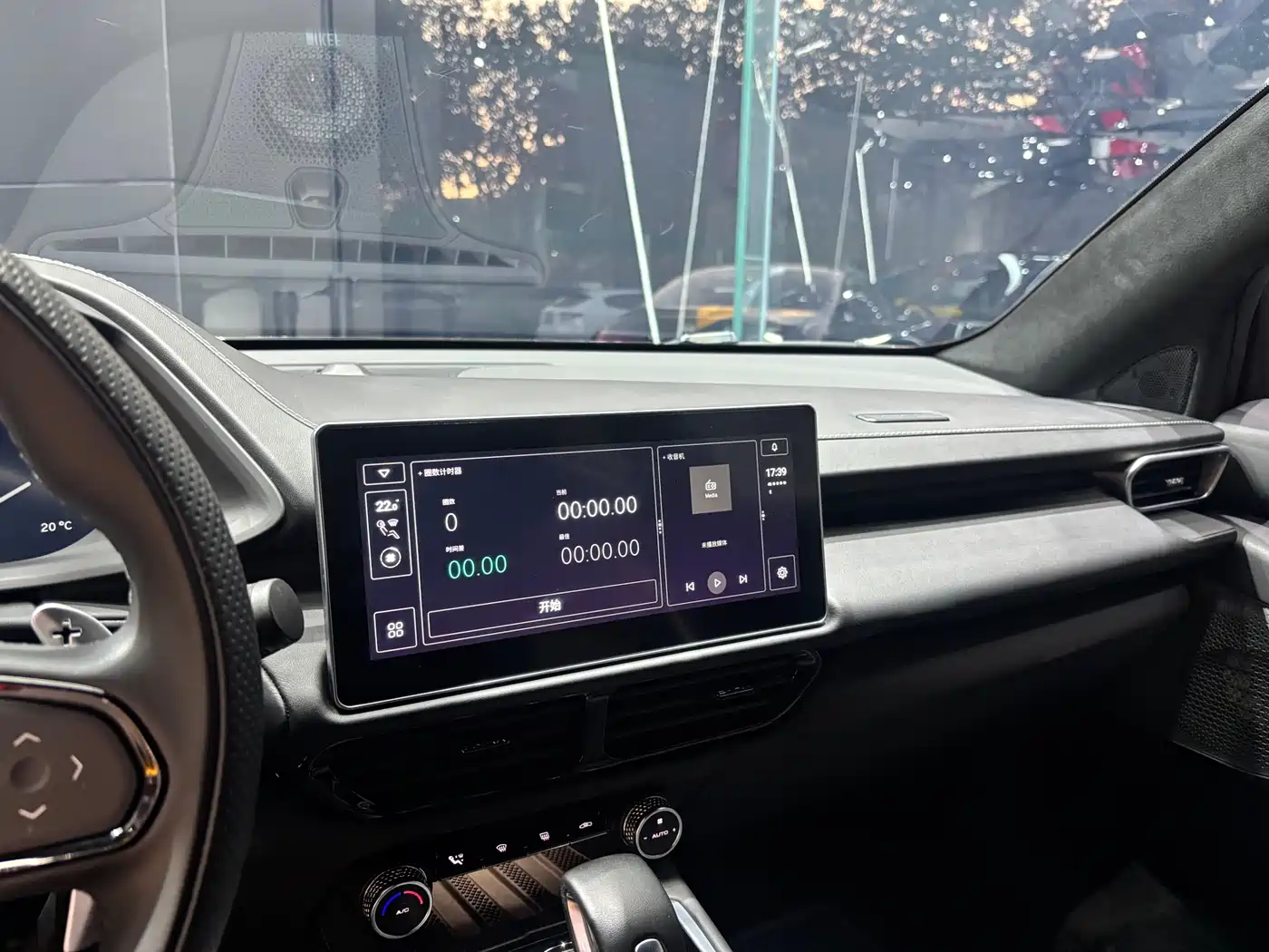 Lotus Cars EMIRA 2021 2.0T DCT First Edition фото 5