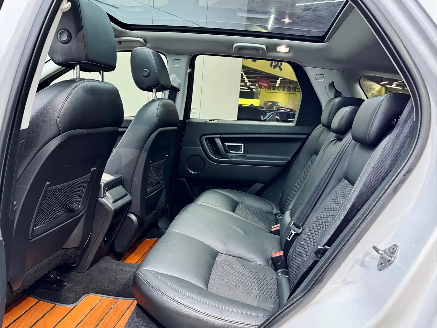 Land Rover Discovery Sport 2016 2.0T S фото 10