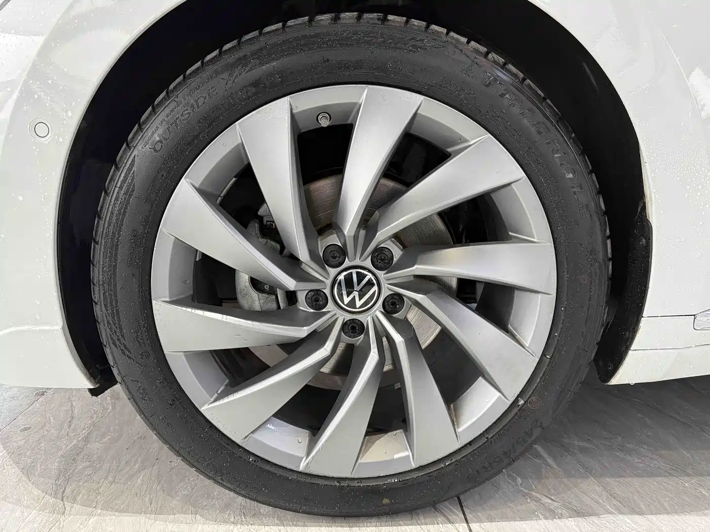 Volkswagen FAW-Volkswagen CC 2021 380TSI Eye-catching Edition фото 29
