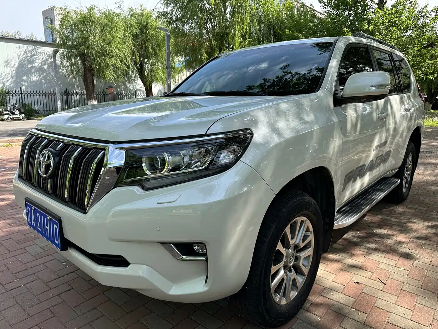 Toyota Prado 2018 3.5L Automatic TX-L Rear-mounted Spare Tire