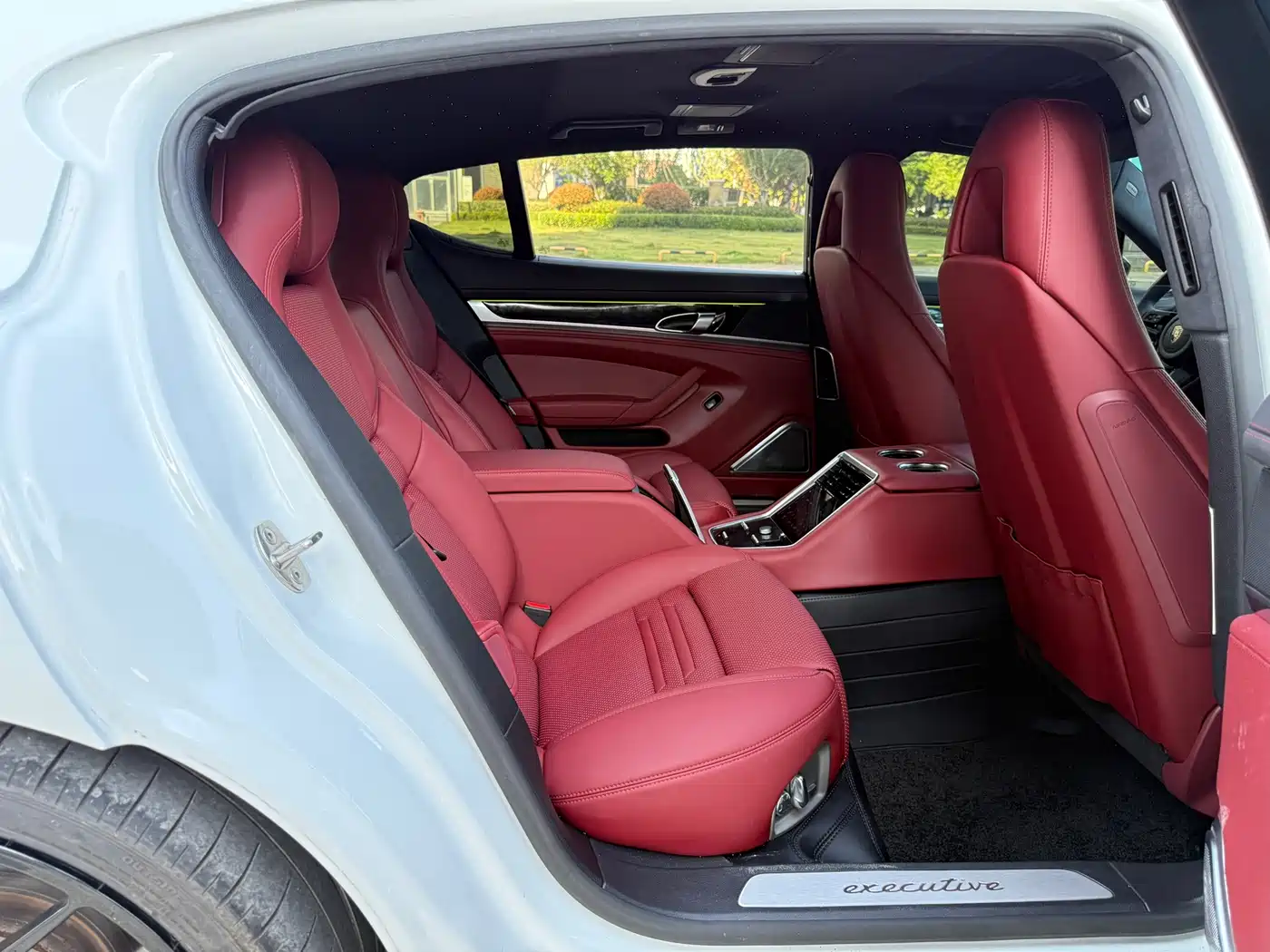 Porsche Panamera 2014 Panamera Executive 3.0T фото 9