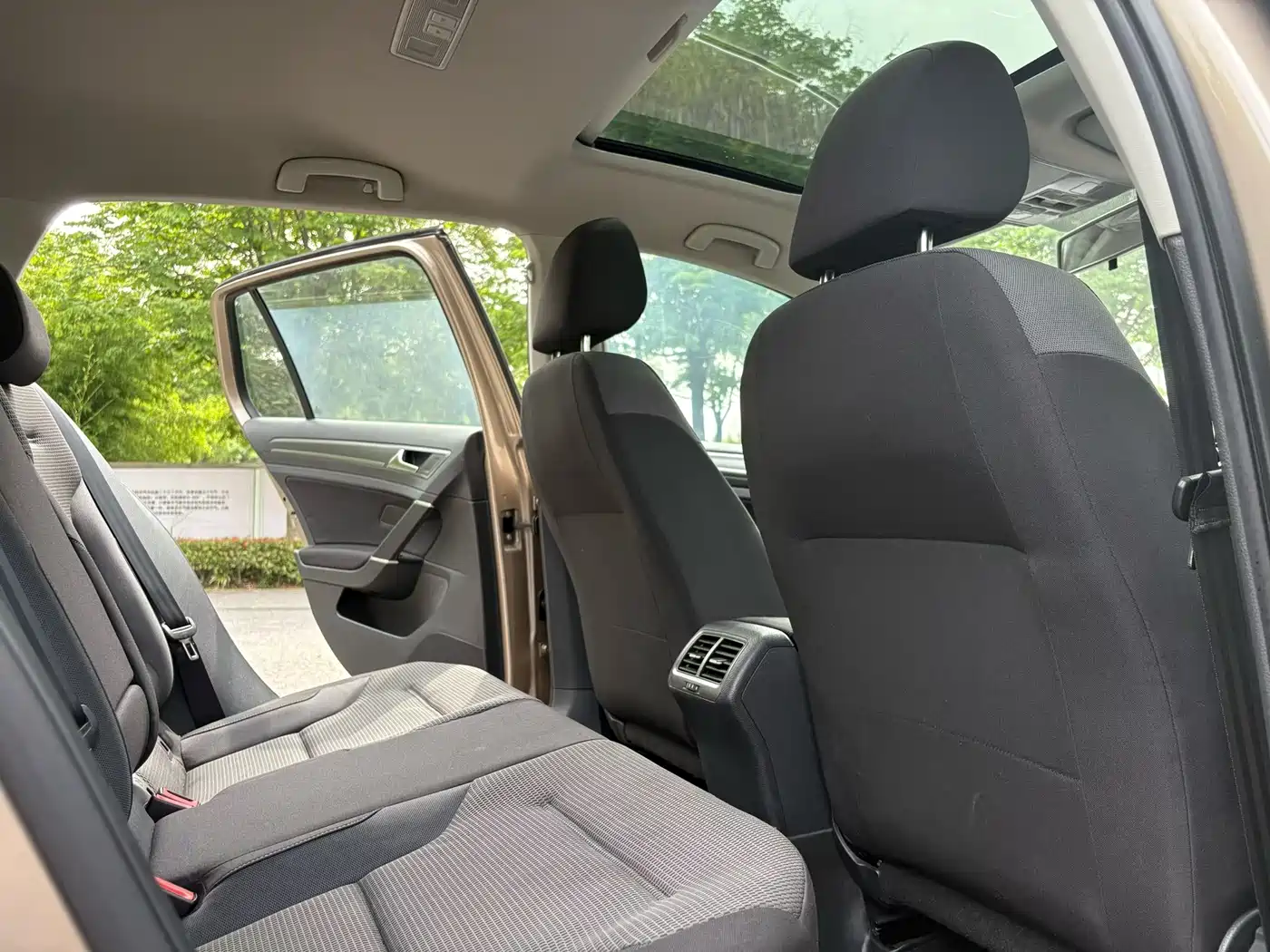 Volkswagen Golf 2016 230TSI Automatic Comfort фото 8