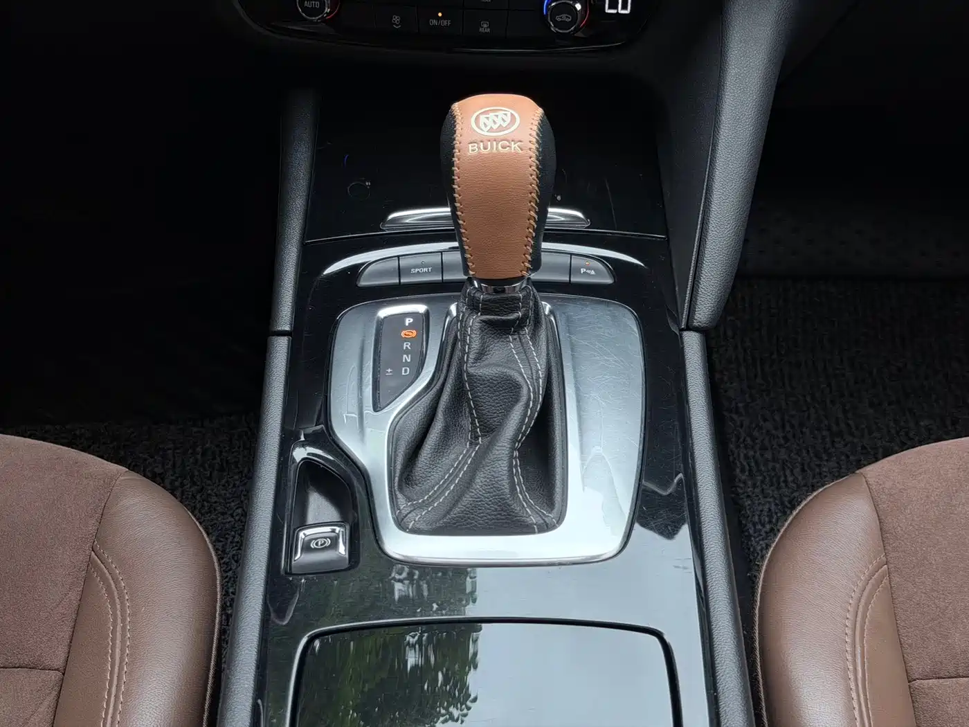 Buick Regal 2019 20T Elite China VI фото 14