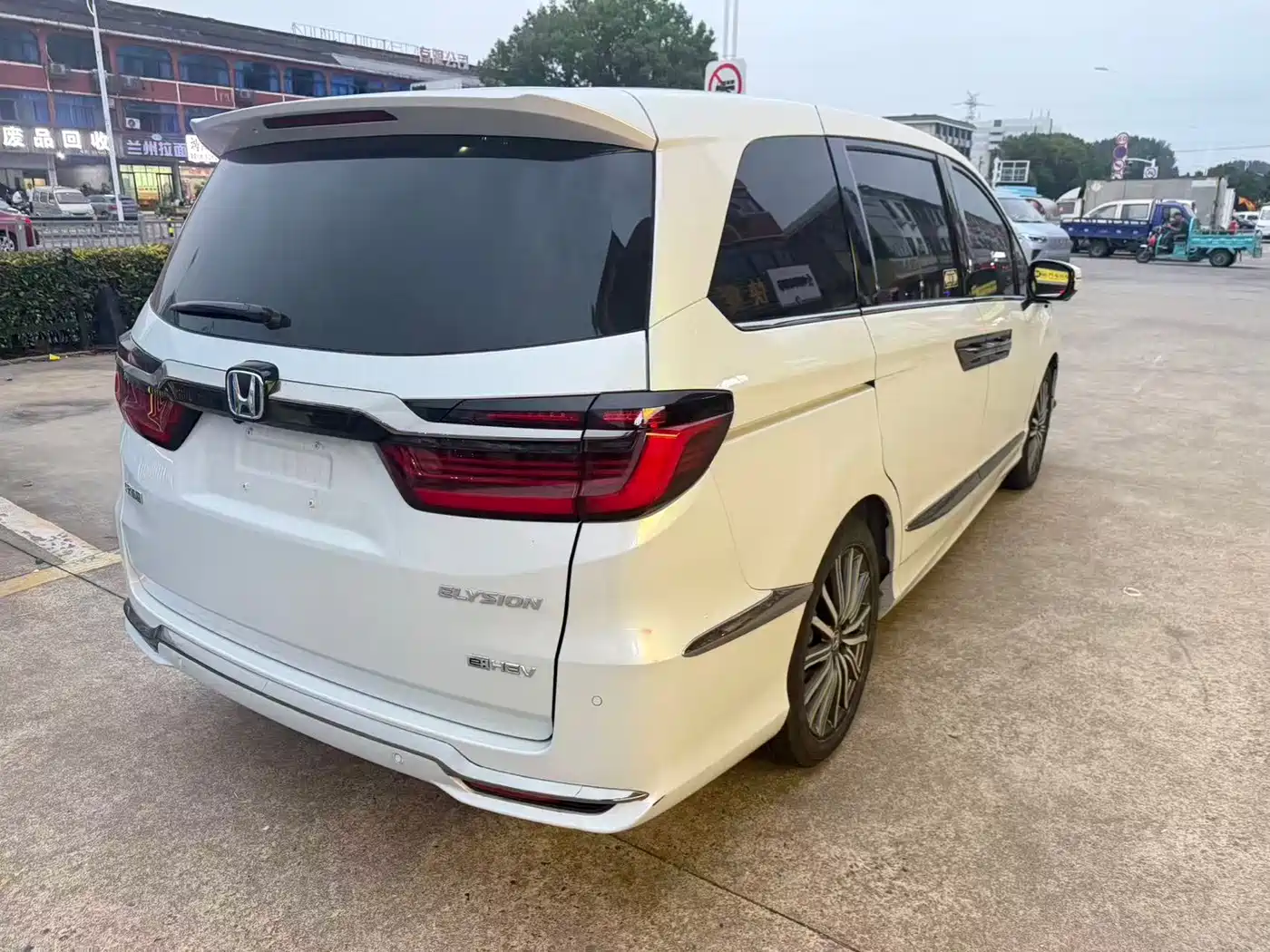Honda Elysion 2024 2024 2.0L e:HEV Luxury Edition