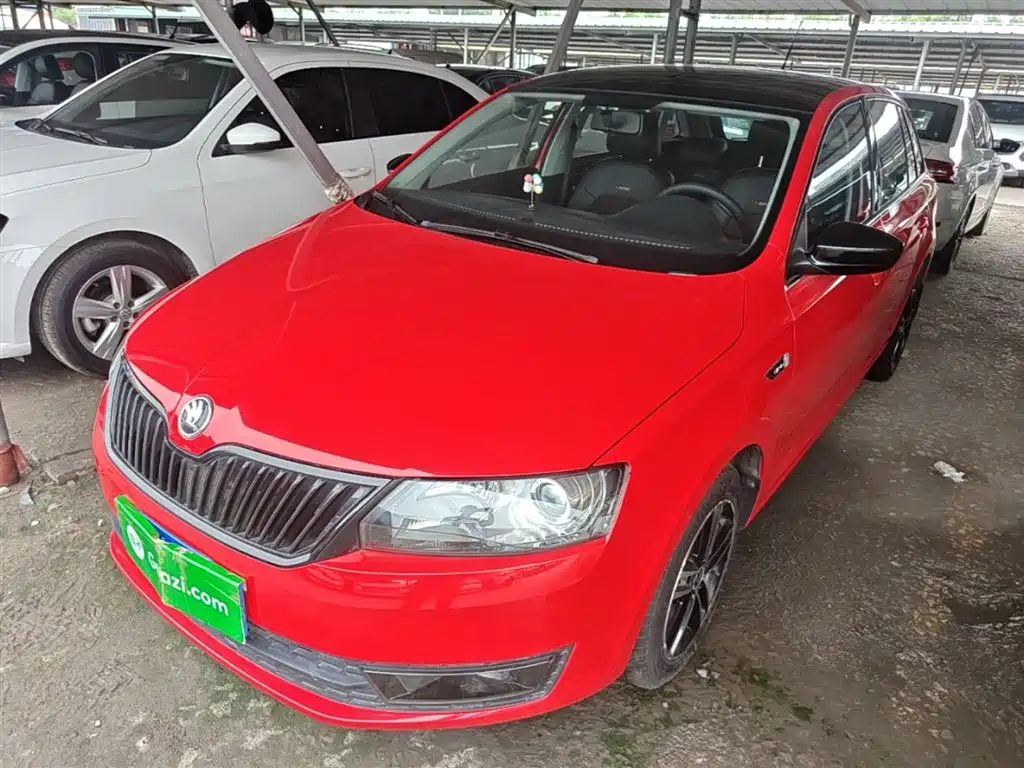 Škoda Skoda Rapid Spaceback 2016 1.6L Automatic Smart Edition фото 2