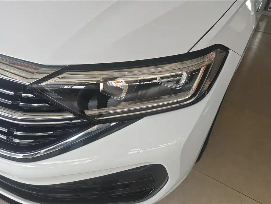 Volkswagen Sagitar 2023 300TSI DSG Surpassing Edition фото 5