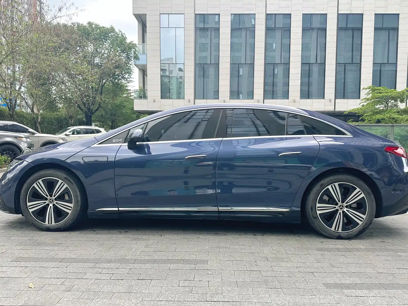 Mercedes-Benz EQE 2022 350 Luxury Edition фото 5