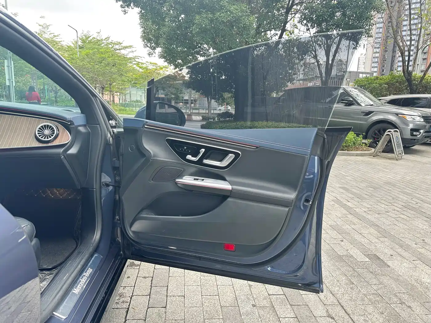 Mercedes-Benz EQE 2022 350 Luxury Edition фото 9