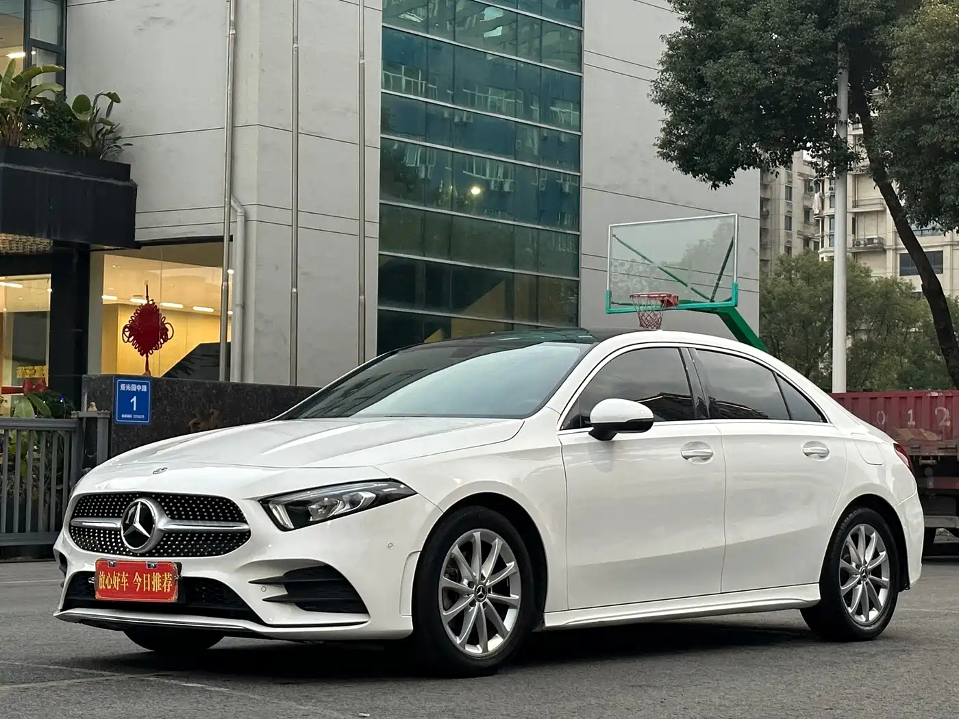 Mercedes-Benz A-Class 2020 A 200 L Sport Sedan фото 3