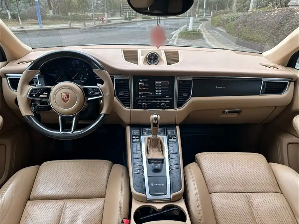 Porsche Macan 2014 Macan 2.0T фото 17