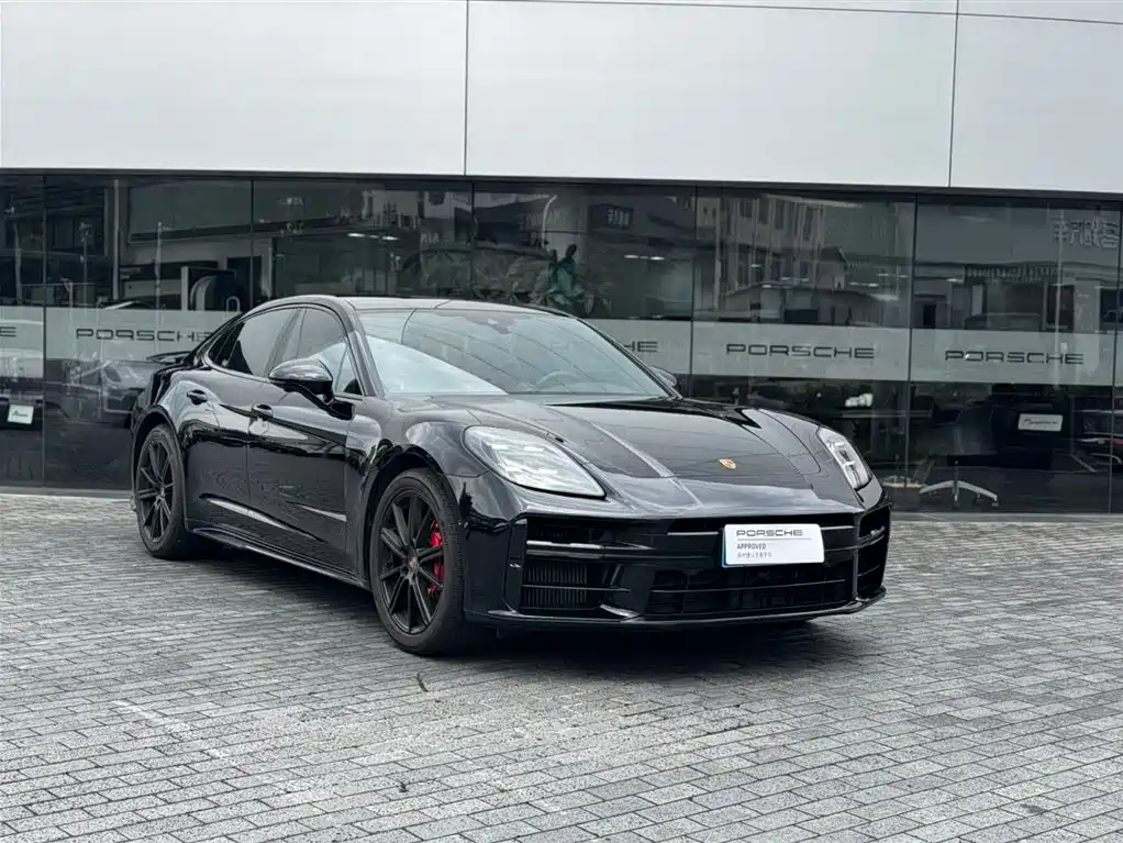 2026 Porsche Panamera