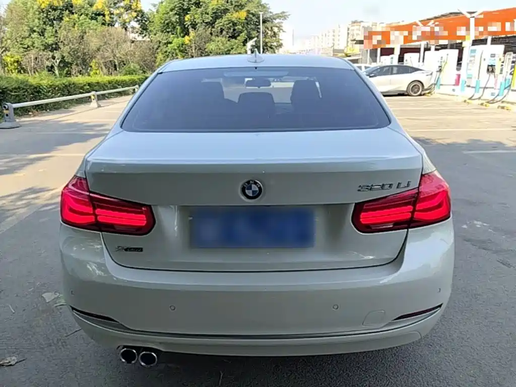 Фото 6 - BMW 3 Series