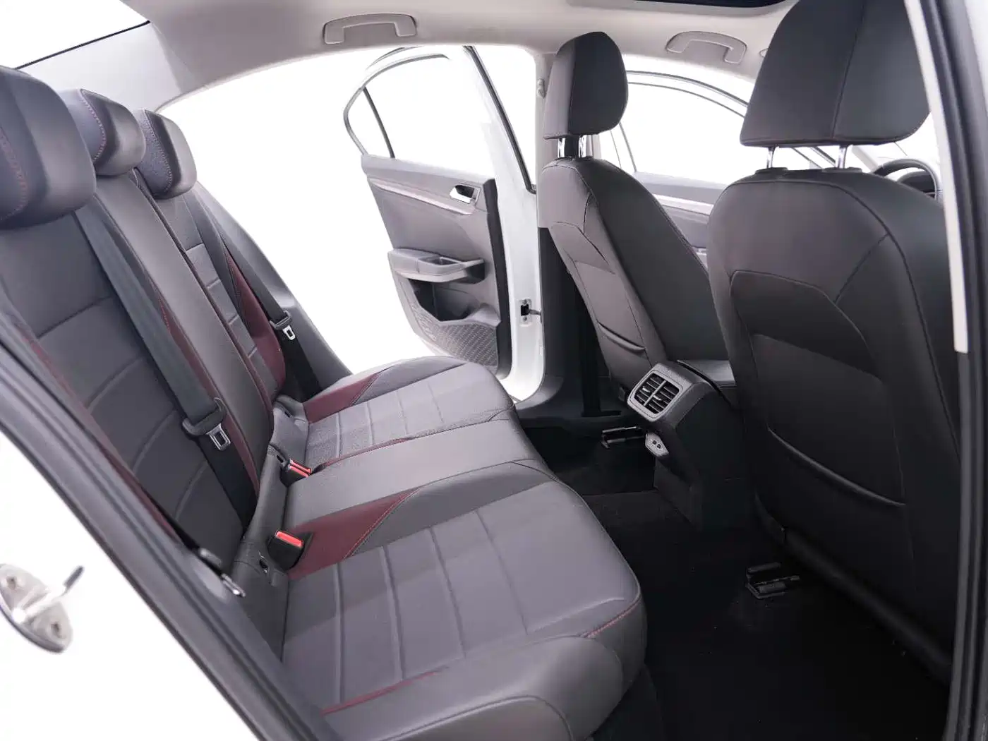 Volkswagen Bora 2021 1.5L Automatic Elite Smart Edition фото 18