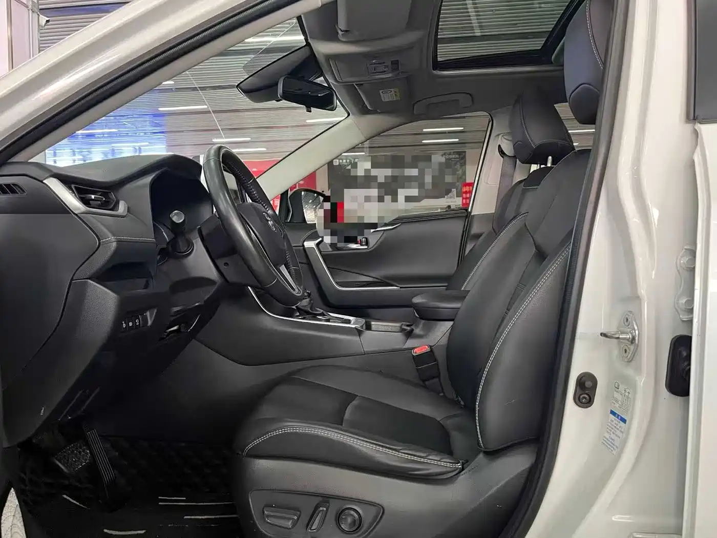 Toyota RAV4 Rongfang 2020 Hybrid 2.5L E-CVT 4WD Elite PLUS фото 7
