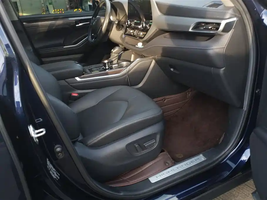 Toyota Highlander 2022 Dual Engine 2.5L 4WD Supreme Edition 7-Seater фото 8