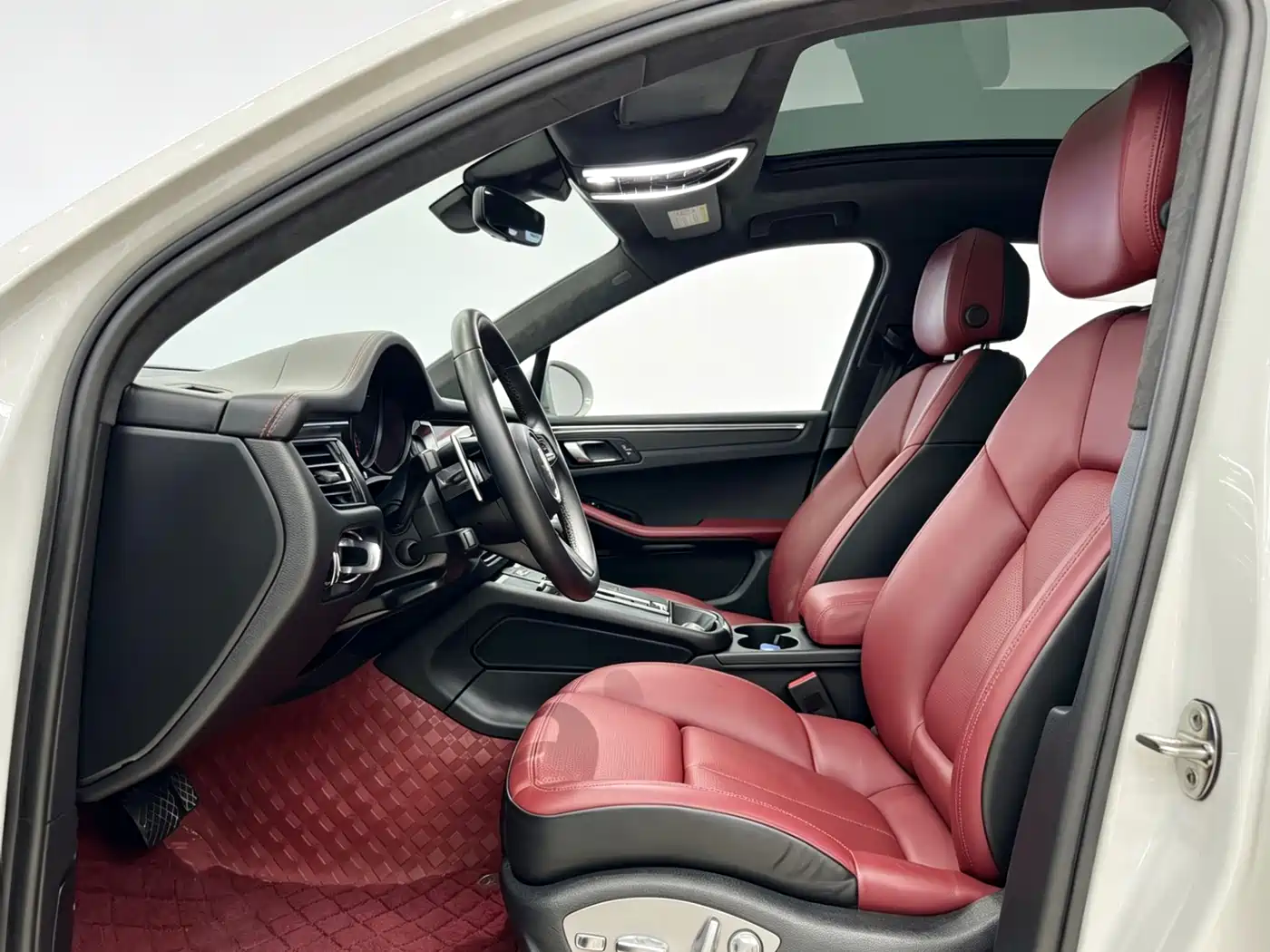 Porsche Macan 2023 Macan 2.0T фото 10